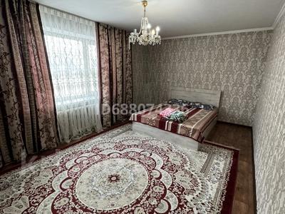 1-комнатная квартира, 54 м², 2/5 этаж посуточно, Қаратал 2 за 7 000 〒 в Талдыкоргане, Каратал