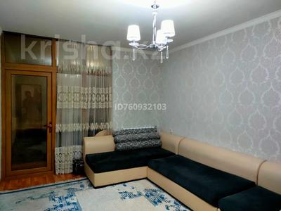 Аренда квартир в Шымкенте: 2-комнатная квартира · 60 м² · 9/9 этаж · помесячно, мкр Нурсат 2 23Б — улица Шаяхметова за 180 000 〒 2-комнатная квартира · 60 м² · 9/9 этаж · помесячно, мкр Нурсат 2 23Б — улица Шаяхметова за 180 000 〒 в Шымкенте, Каратауский р-н