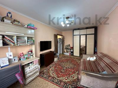 1-комнатная квартира, 32 м², 1/5 этаж, мкр Аксай-3 за 20.7 млн 〒 в Алматы, Ауэзовский р-н