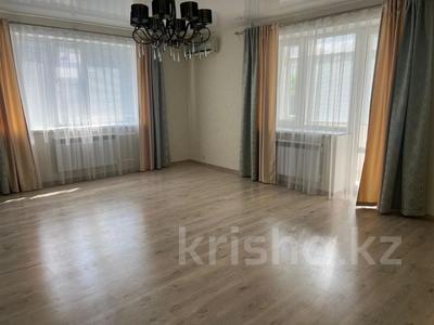 Продажа квартир в Актюбинской обл.: 4-комнатная квартира · 132.4 м² · 2/5 этаж, мкр. Алтын орда, Молдагулова за 48 млн 〒 4-комнатная квартира · 132.4 м² · 2/5 этаж, мкр. Алтын орда, Молдагулова за 48 млн 〒 в Актобе