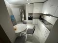 2-бөлмелі пәтер · 70 м² · 7/25 қабат, Байкена Ашимова 26, бағасы: 240 000 〒 в Караганде, Казыбек би р-н