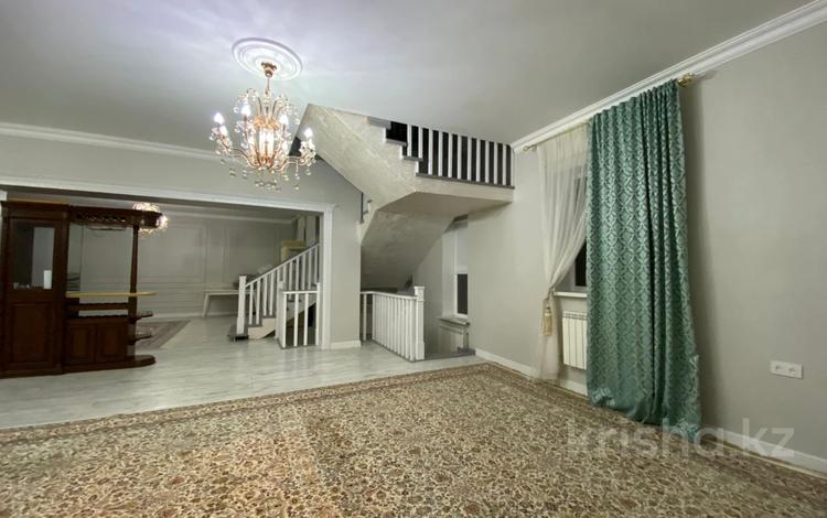 Отдельный дом · 6 комнат · 270 м² · 10 сот., Геолог-2 за 600 000 〒 в Атырау — фото 21