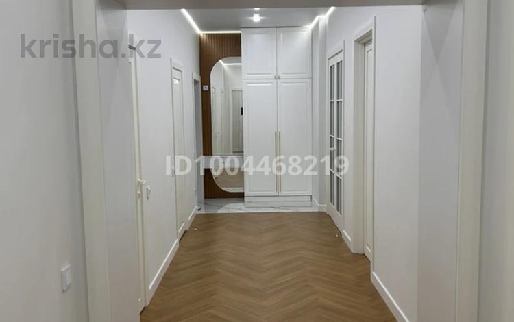 3-бөлмелі пәтер · 106 м² · 10/20 қабат, Гагарина310 11 — Жк Комфорт сити, бағасы: 850 000 ₸ в Алматы, Бостандыкский р-н — фото 2