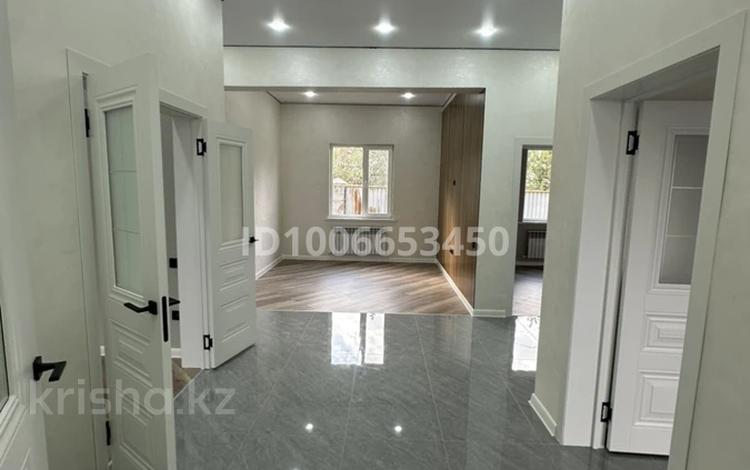 Отдельный дом · 4 комнаты · 115 м² · 5 сот., Жабаева 181 — Угол улиц Гали Орманова за 42.5 млн 〒 в Талдыкоргане — фото 2