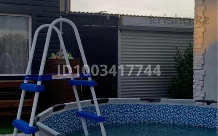 Жеке үй · 2 бөлме · 70 м², Звездная 8/1, бағасы: 70 000 ₸ в Бурабае — фото 3