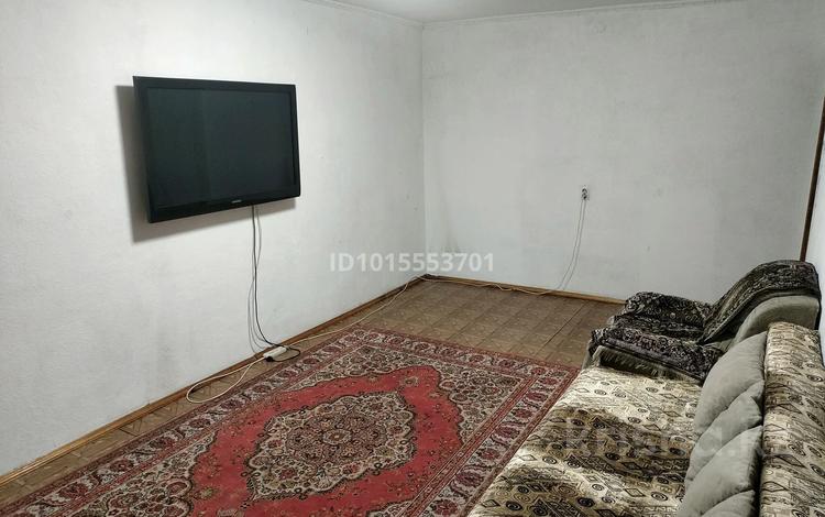 2-бөлмелі пәтер · 50 м² · 2/4 қабат, Шевченко 119 — Напротив Центральной стоматологии, бағасы: 12 000 ₸ в Талдыкоргане, мкр Жетысу — фото 2