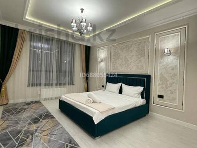 2-комнатная квартира, 90 м², 3/5 этаж посуточно, Назарбаева за 19 000 〒 в Усть-Каменогорске