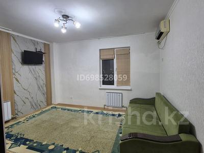 1-комнатная квартира · 35.8 м² · 3/11 этаж, 33-й мкр 19 — Школа НИШ Гипермаркет Дина за 10.5 млн 〒 в Актау