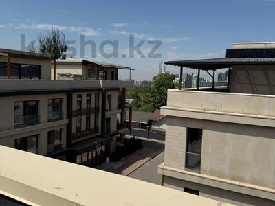 5-комнатная квартира · 223 м² · 3/3 этаж, мкр Горный Гигант, Кажымукана за 410 млн 〒 в Алматы, Медеуский р-н