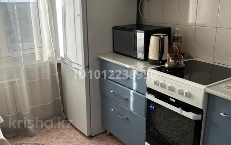 2 бөлме · 45 м² · 9/10 қабат, Шугаева 159, бағасы: 75 000 ₸ в Семее — фото 2