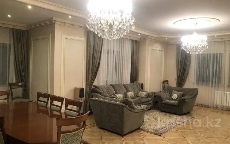 5-комнатная квартира · 200 м² · 17/17 этаж, Самал 22 за 210 млн ₸ в Алматы, Медеуский р-н — фото 2
