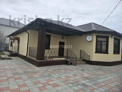 Продажа домов и дачи в Атырауской обл.: Отдельный дом · 4 комнаты · 245 м² · 10 сот., мкр Ракуша, С.Хасанова 35 а — Школы М.Утемисова за 58 млн 〒 Отдельный дом · 4 комнаты · 245 м² · 10 сот., мкр Ракуша, С.Хасанова 35 а — Школы М.Утемисова за 58 млн 〒 в Атырау