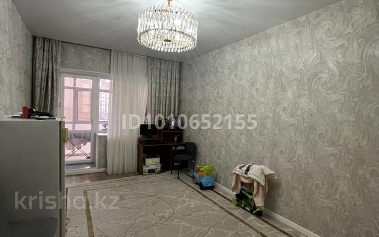 3-бөлмелі пәтер · 100 м² · 2/9 қабат, Мустафа шокай 2в2 — Сзади Дару центр, бағасы: 44 млн 〒 в Актобе — фото 2