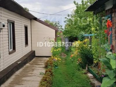 Отдельный дом · 3 комнаты · 70 м² · 10 сот., Саратовская 72 — Остановка Панфилова 2 за 12.5 млн ₸ в Ленинском