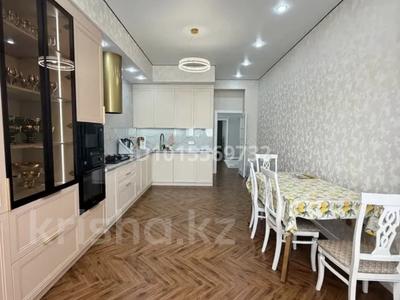 4-комнатная квартира · 164 м² · 9/10 этаж, 18А мкр 7 за 75 млн ₸ в Актау