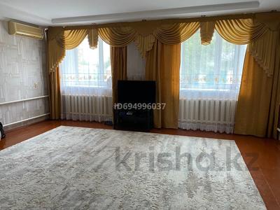 Продажа домов и дачи в Абай обл.: Часть дома · 3 комнаты · 120 м² · 17 сот., ул. 1-я Степная дом 213 кв-2 за 17 млн 〒 Часть дома · 3 комнаты · 120 м² · 17 сот., ул. 1-я Степная дом 213 кв-2 за 17 млн 〒 в Семее, мкр Красный Кордон