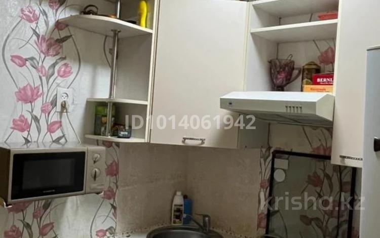 3-комнатная квартира · 47 м² · 2/5 этаж, 3 мкр 4 — Перед садиком Аққу за 11.5 млн ₸ в Абай — фото 2