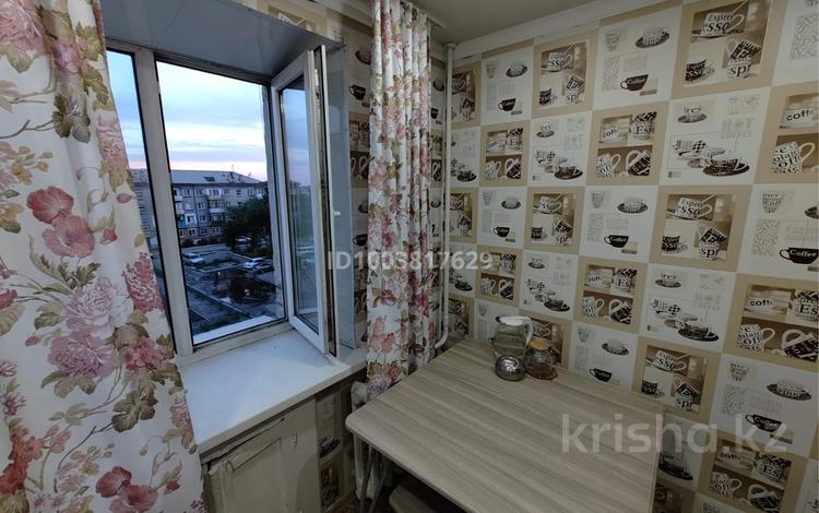 2-комнатная квартира · 43.2 м² · 4/4 этаж, 342 квартал 2 — ТД «Апрель» за 16 млн ₸ в Семее, Красный Кордон — фото 2