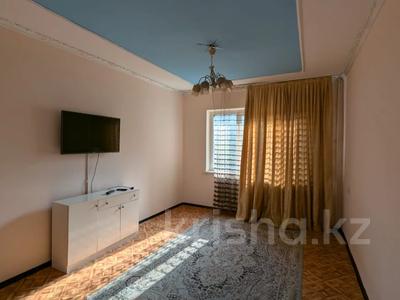 3-бөлмелі пәтер, 70 м², 4/9 қабат, мкр Аксай-4 24 — Момышулы - Жубанова, бағасы: ~ 40 млн 〒 в Алматы, Ауэзовский р-н