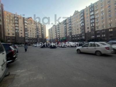 1-комнатная квартира · 50 м² · 8/9 этаж, мкр Нурсая, Таумуш Жумагалиев 10 за 200 000 ₸ в Атырау
