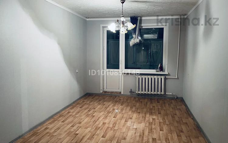 2-бөлмелі пәтер · 45 м² · 4/5 қабат, мкр Строитель, абулхайрхана 155, бағасы: 12.6 млн ₸ в Уральске — фото 2