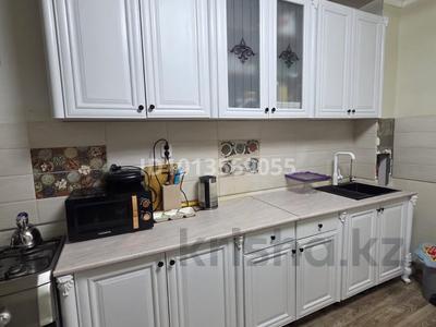 2-бөлмелі пәтер · 70 м² · 4/6 қабат, Акотау 20 — Рядом с 8 школой, бағасы: 155 000 ₸ в Уральске