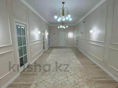 3-комнатная квартира · 170 м² · 10/12 этаж, 16-й мкр 33/7 за 350 000 ₸ в Актау