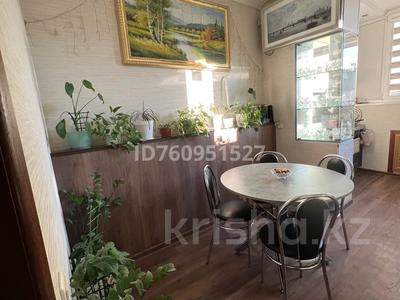 3-комнатная квартира · 71.3 м² · 4/5 этаж, 12-й мкр 3 — Магазин АлтынФуд за 25 млн ₸ в Актау