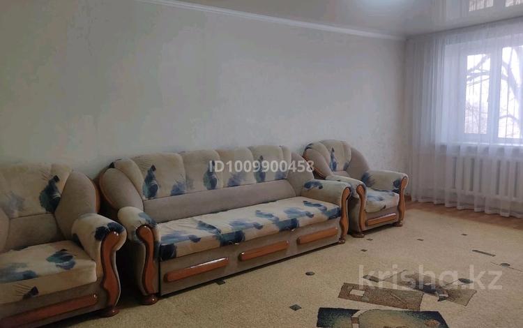 2-комнатная квартира · 40 м² · 4/4 этаж, Быржан сал 114 — Центр города за 15 000 ₸ в Талдыкоргане — фото 2