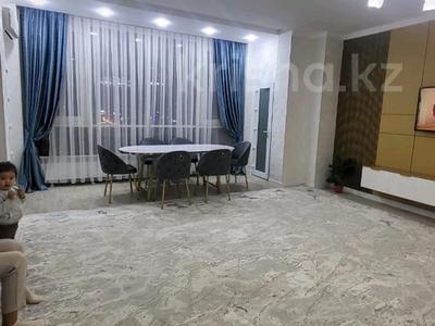 2-комнатная квартира · 80 м² · 3/17 этаж, Кунаева 91 за 280 000 〒 в Шымкенте, Аль-Фарабийский р-н