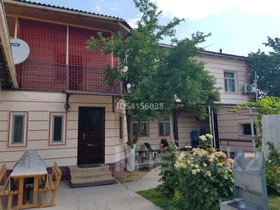 Отдельный дом • 11 комнат • 300 м² • 6 сот., Тохтарова 6а — Конаева за 45 млн 〒 в Туркестане