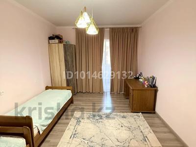 2-бөлмелі пәтер · 78.9 м² · 4/5 қабат, Нұртас ш/а. Д блок, бағасы: 35 млн ₸ в Шымкенте, Каратауский р-н