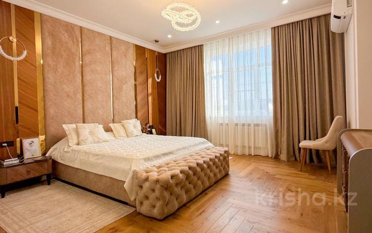 4-комнатная квартира · 200 м² · 4/5 этаж, Каратал за 140 млн ₸ в Талдыкоргане — фото 2