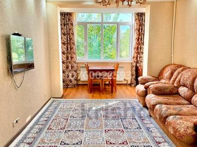 2-комнатная квартира · 58 м² · 4/5 этаж, мкр Центральный, Азаттык 77 — Атамбаева за 220 000 ₸ в Атырау