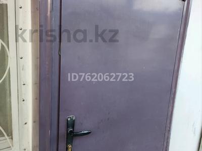 Пәтерлер в Шымкенте: 1-бөлмелі пәтер · 28.5 м² · 3/5 қабат, Аскарова 43 — возле театр оперы балета, бағасы: 10 млн 〒 1-бөлмелі пәтер · 28.5 м² · 3/5 қабат, Аскарова 43 — возле театр оперы балета, бағасы: 10 млн 〒 в Шымкенте, Туран р-н
