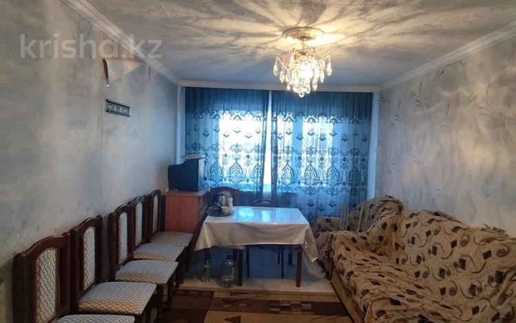2-комнатная квартира · 45 м² · 5/5 этаж, Майкудук, Майкудук, 11а микрорайон 17 за 9.9 млн ₸ в Караганде, Алихана Бокейханова р-н — фото 2