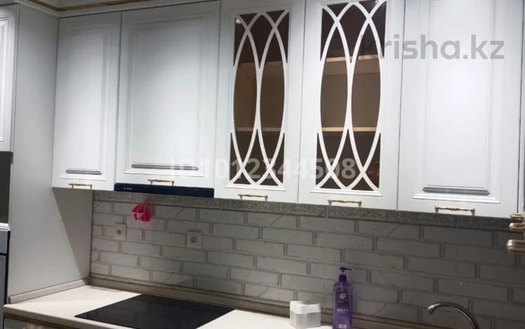 2-бөлмелі пәтер · 75 м² · 3/12 қабат, ул. Рыскулбекова 12, бағасы: 250 000 ₸ в Шымкенте, Аль-Фарабийский р-н — фото 13