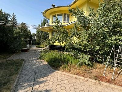 Аренда домов или дач в Алматы: Отдельный дом · 9 комнат · 500 м², Верещагина 177 за 2.5 млн 〒 Отдельный дом · 9 комнат · 500 м², Верещагина 177 за 2.5 млн 〒 в Алматы, Алмалинский р-н