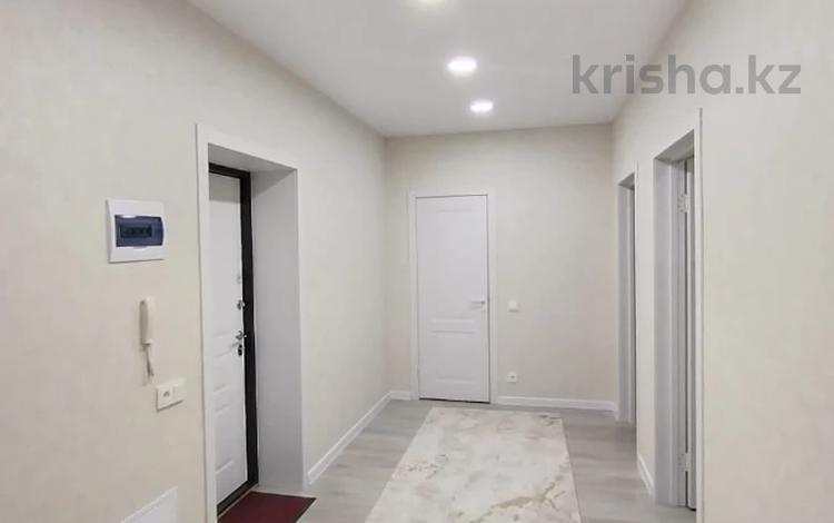 2-комнатная квартира · 63.8 м² · 7/9 этаж, мкр. Алтын орда за 29 млн 〒 в Актобе — фото 2