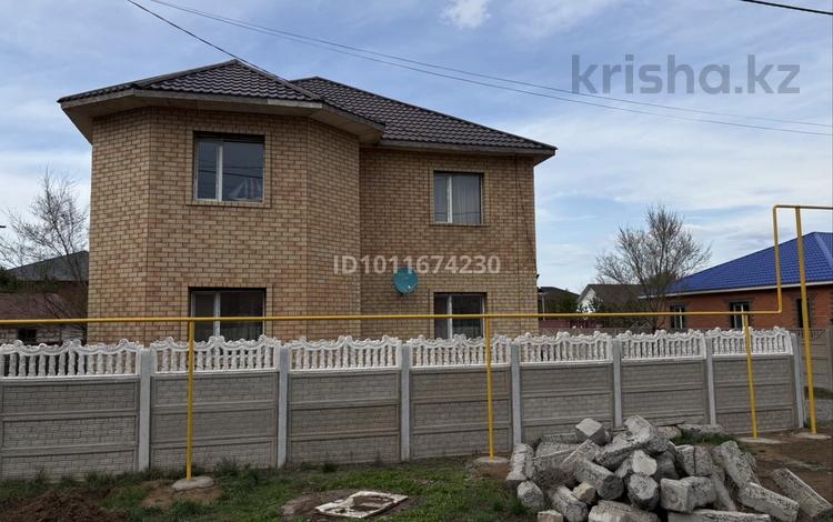 Отдельный дом · 5 комнат · 250 м² · 10 сот., Шакен Айманова 35 — Шакен Айманова 35 за 72 млн ₸ в Косшы — фото 2