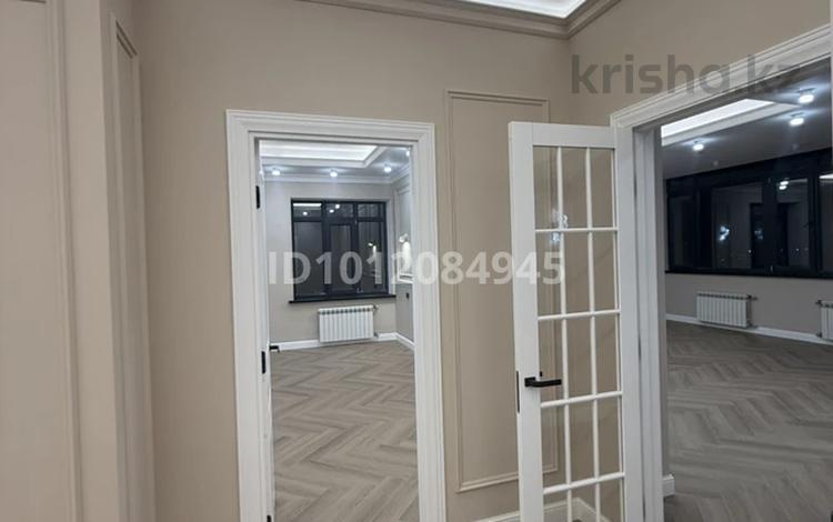 3-комнатная квартира · 131 м², Казыбек Би 10 за 100 млн ₸ в Усть-Каменогорске — фото 2