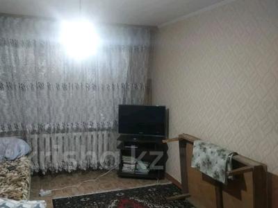 Продажа квартир в Шымкенте: 2-комнатная квартира · 46 м² · 1/4 этаж, молдагулова за 12.5 млн 〒 2-комнатная квартира · 46 м² · 1/4 этаж, молдагулова за 12.5 млн 〒 в Шымкенте, Абайский р-н