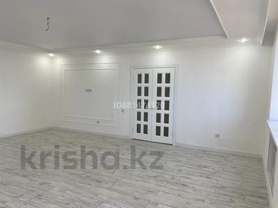 Продажа квартир в Мангистауской обл.: 4-комнатная квартира · 105.6 м² · 4/5 этаж, 15-й мкр 49 за 40 млн 〒 4-комнатная квартира · 105.6 м² · 4/5 этаж, 15-й мкр 49 за 40 млн 〒 в Актау