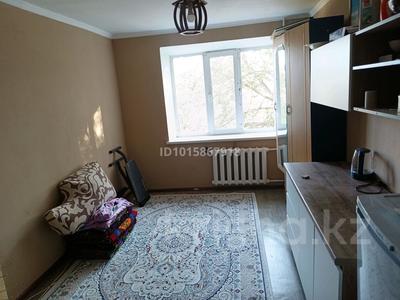 1-бөлмелі пәтер · 16 м² · 2/5 қабат, 2 ш/а., мкр 8 Гришина 72 — 1 школа, бағасы: 3 млн ₸ в Актобе