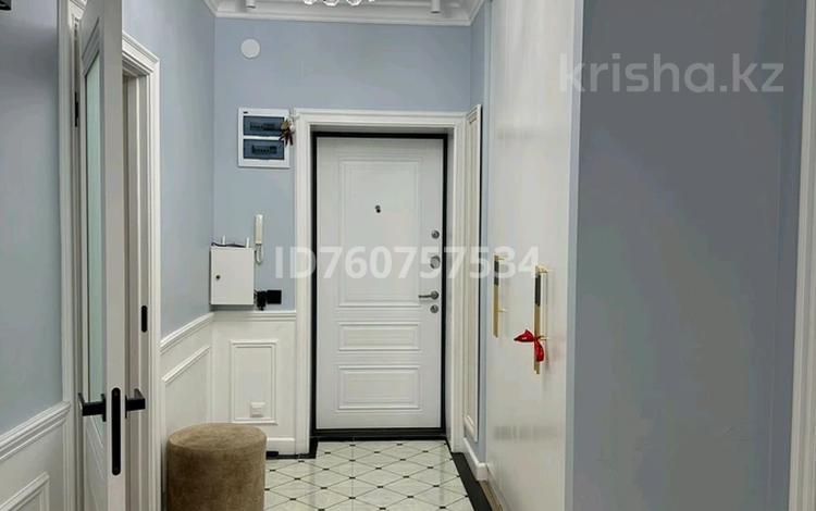 4-бөлмелі пәтер · 130 м² · 5/9 қабат, Нұрсая ш/а., Таумуш Жумагалиев 15, бағасы: 430 000 ₸ в Атырау, мкр Нурсая — фото 2
