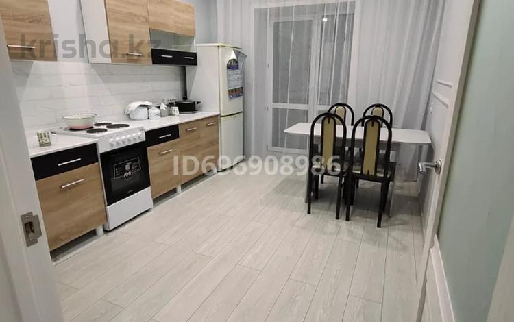2-бөлмелі пәтер · 70 м² · 5/9 қабат, Мкр. 15 22б — Иртышская, бағасы: 250 000 ₸ в Семее — фото 3
