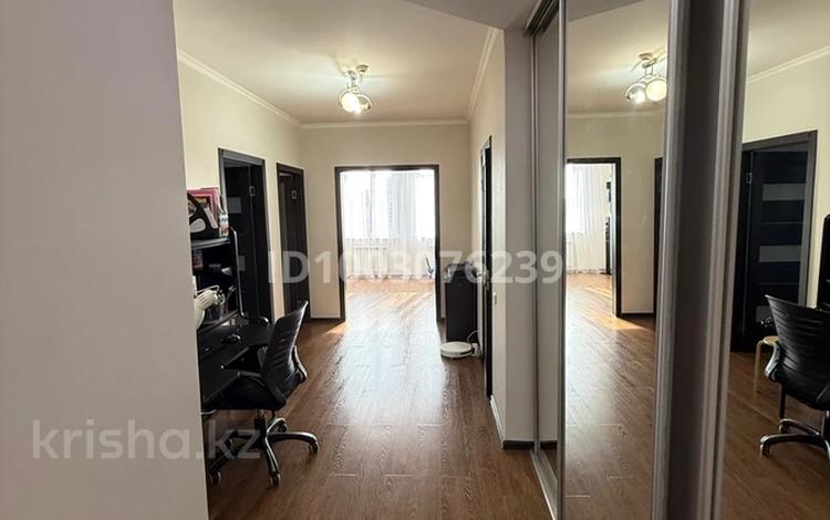 2-комнатная квартира · 77.3 м² · 16/17 этаж, Кенесары 52 за 39 млн ₸ в Астане, р-н Байконур — фото 17