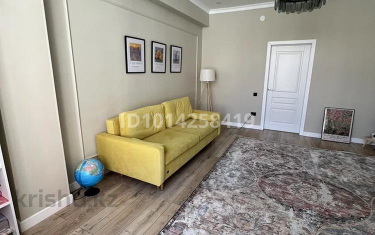 2-комнатная квартира · 70 м² · 7/10 этаж, мкр Нурсая, Абулхайыр хана 51а за 35 млн ₸ в Атырау — фото 2
