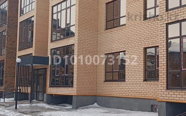 2-бөлмелі пәтер · 87.9 м² · 2/3 қабат, Бисена Жумагалиева 29/1, бағасы: 23 млн ₸ в Уральске — фото 2