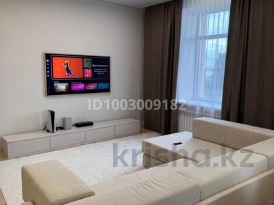 3-бөлмелі пәтер · 111 м² · 2/8 қабат, Проспект Республики 1/7 — World class, СтройМарт, КазМарт, Центр бокса им. Сапиева, бағасы: 72 млн ₸ в Караганде, Казыбек би р-н